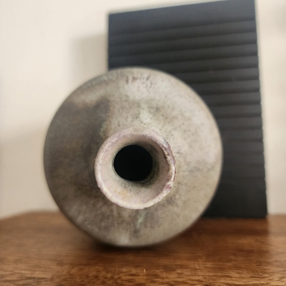 MCM Studio Art Pottery Signed Matte Weed Pot Vase - Picture 5 of 6